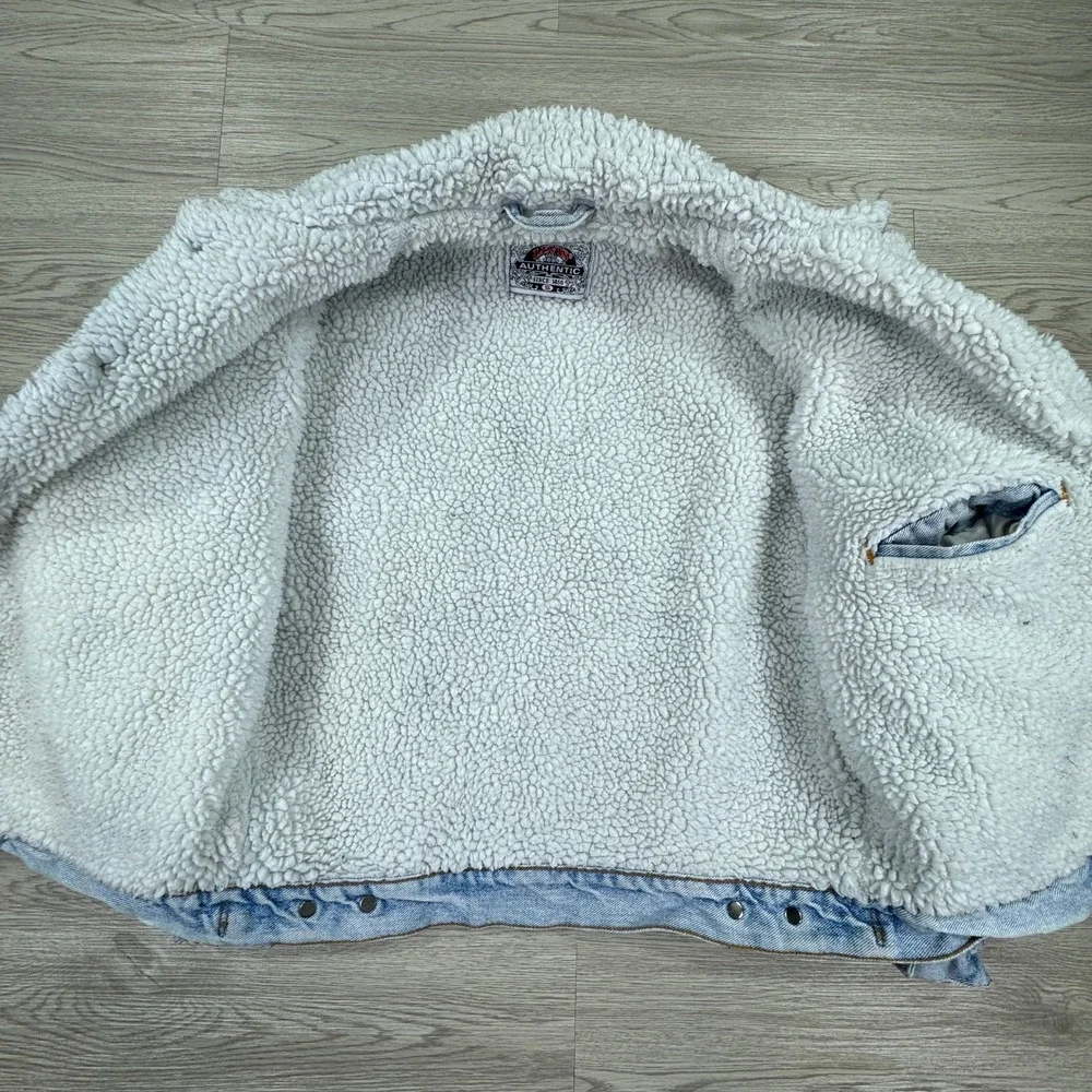 VTG Levi's Mens Denim Jacket Sherpa Lined Trucker Light Wash Small Fleece Collar
